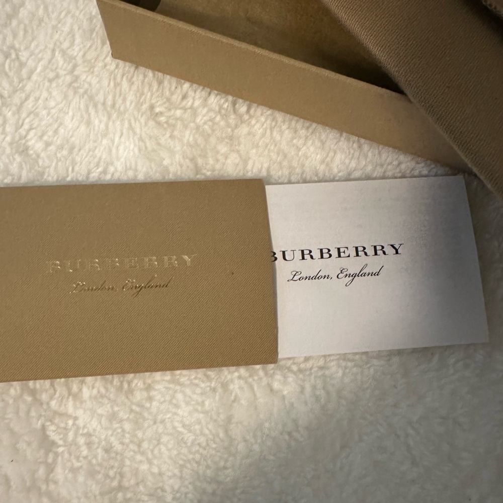 Burberry Wallet BOX and DUST BAG - Picture 4 of 9